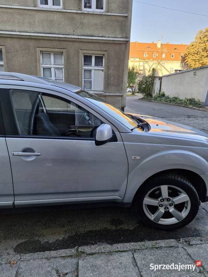 Mitsubishi Outlander 7 osobowy 4/5