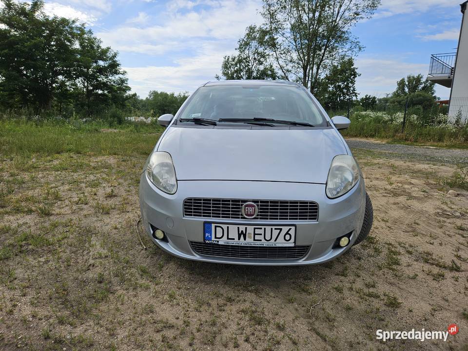 FIAT GRANDE PUNTO 14 BENZYNA 2008 9 300 Bolesławiec
