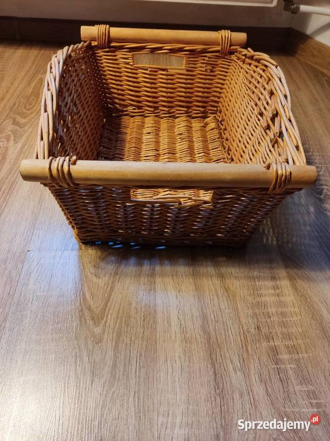 Kosz wiklinowy z rączkami uchwytami Głuchołazy