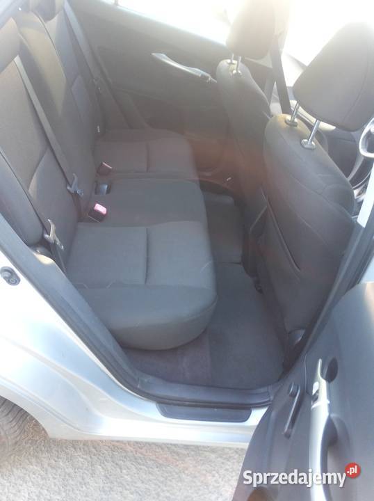 Toyota Auris 16 benzyna Przebieg 137