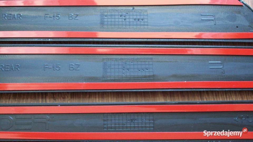 Listwy boczne ochronne do Toyota Avensis T25 Reda