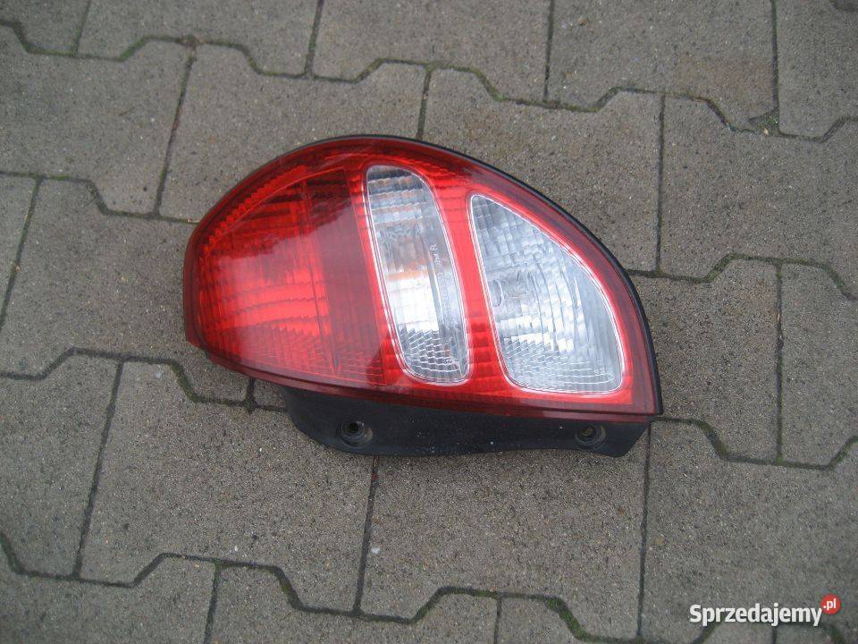 DAIHATSU SIRION 0205R LAMPA TYŁ PRAWA EUROPA osobowe Rakoniewice sprzedam