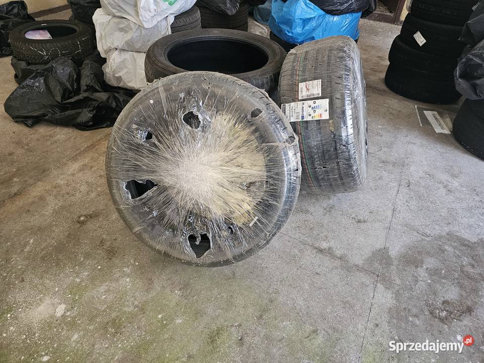 Opony Bridgestone 30540R20 Samochodowe