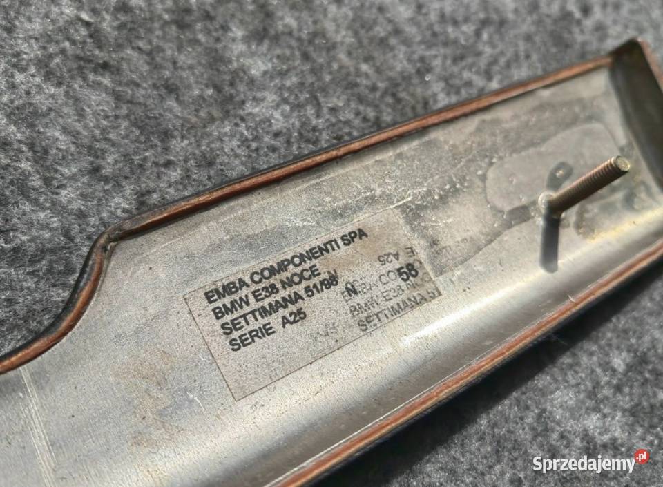 Dekor drzwi lewy tył BMW E38