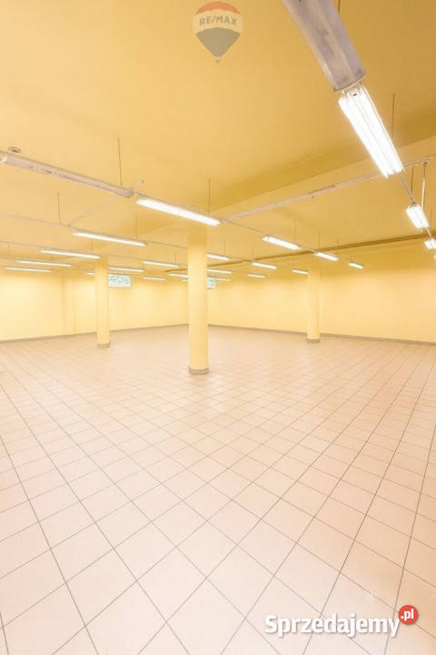 Duży lokal na parterze