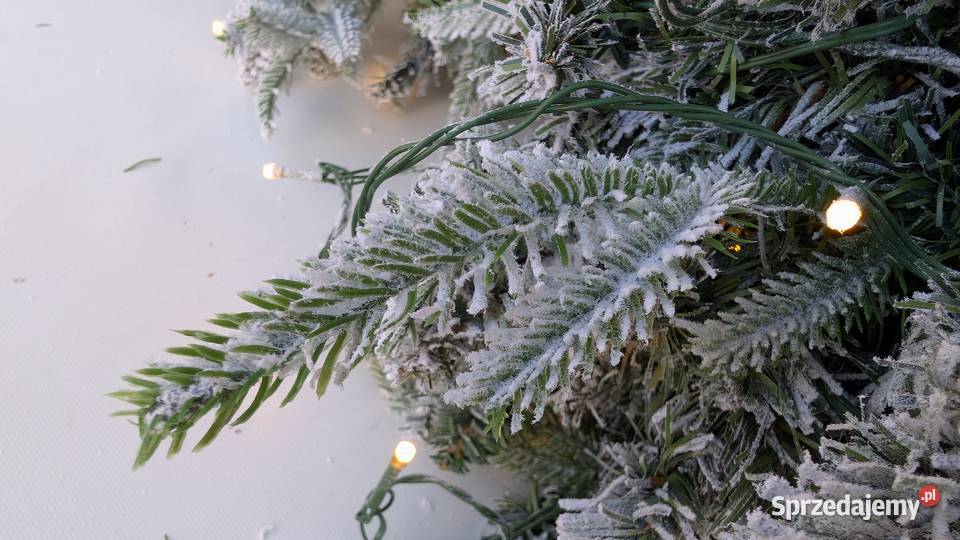 Choinka sztuczna Dewur 150 ozdoby oświetlenie
