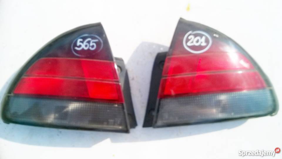 TOYOTA COROLLA LIFTBACK 1992 1996 LAMPA TYŁ LEWA Karoseria Wrocław