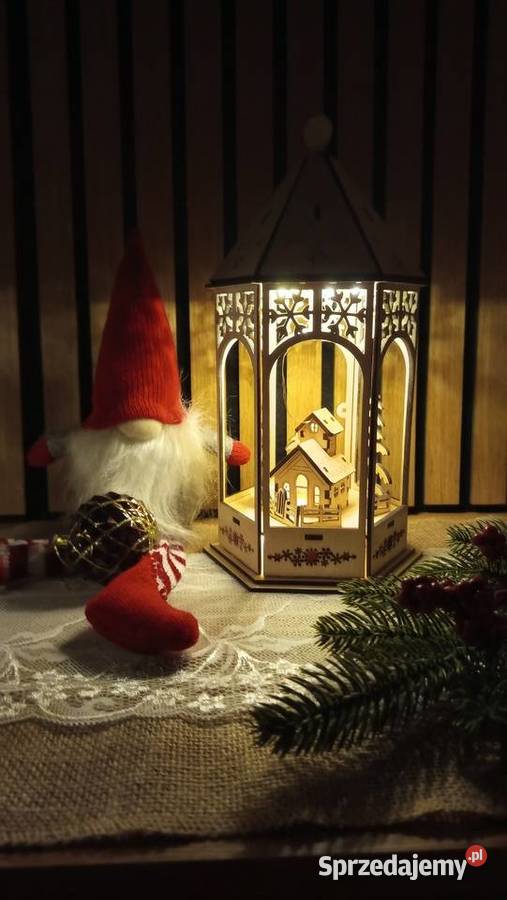 Lampion świąteczny LED z drewnianą scenką Bełchatów