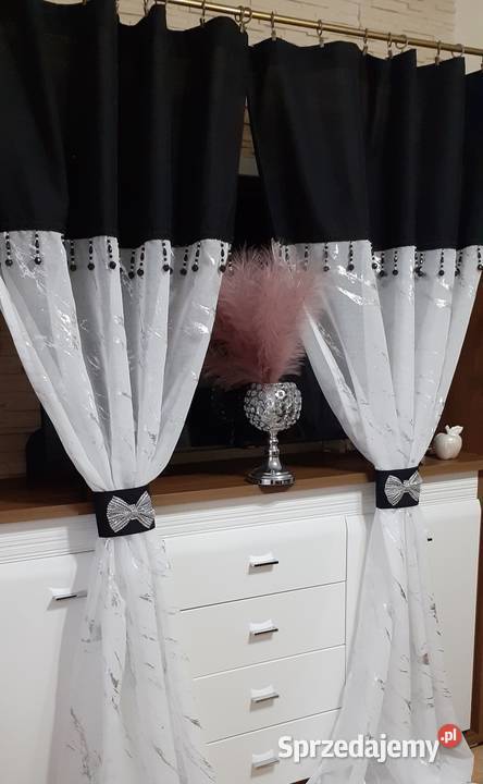 Firany z czarnymi koralami Mława