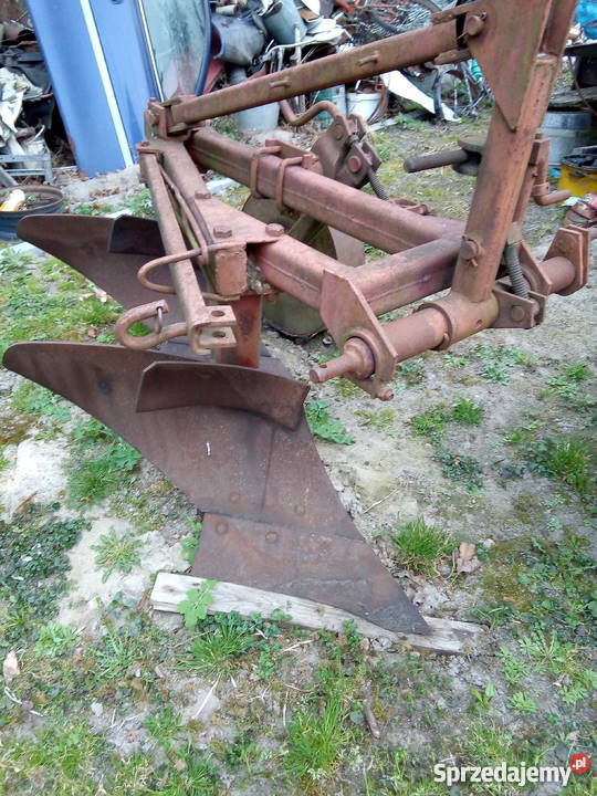 Władimirec T25 z pługami i bronami Skrzynia biegów Manualna Piaski