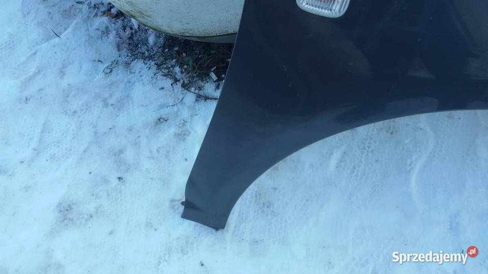 Błotniki przednie TOYOTA AVENSIS T25