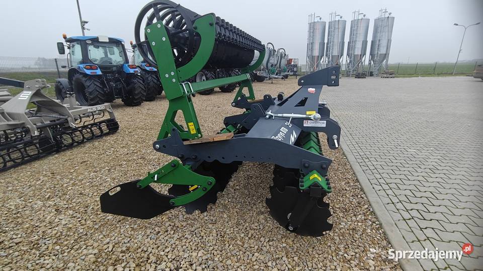 Brona talerzowa 25m z wałem daszkowym AWEMAK Rząśno