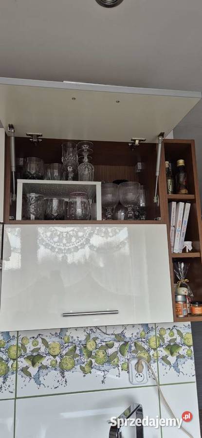 Kuchnia biała na połysk plus sprzęty AGD sprzedam