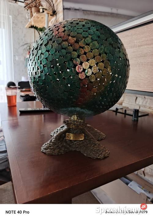 Ręcznie wykonany globus z polskich monet Kolekcje Gorzów Wielkopolski