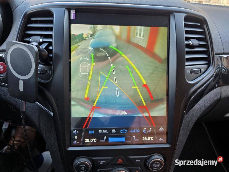 SRT V8 64l benzyna 520Salon Bezwypadkowy Rok produkcji 2014 mazowieckie Warszawa