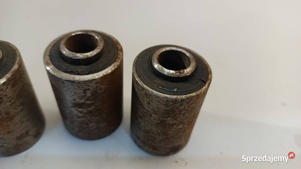 Tuleja wachacza tylnego Fiat 126p silent block osobowe małopolskie Koniusza