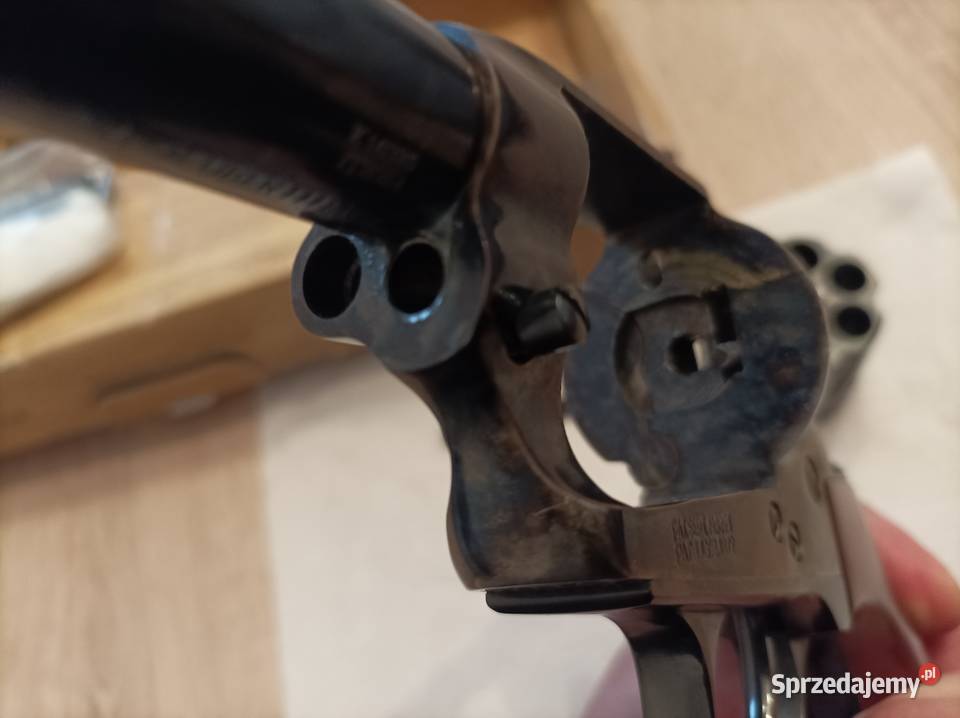 Czarnoprochowy colt Cattleman Thunderer 35 cala Koszalin