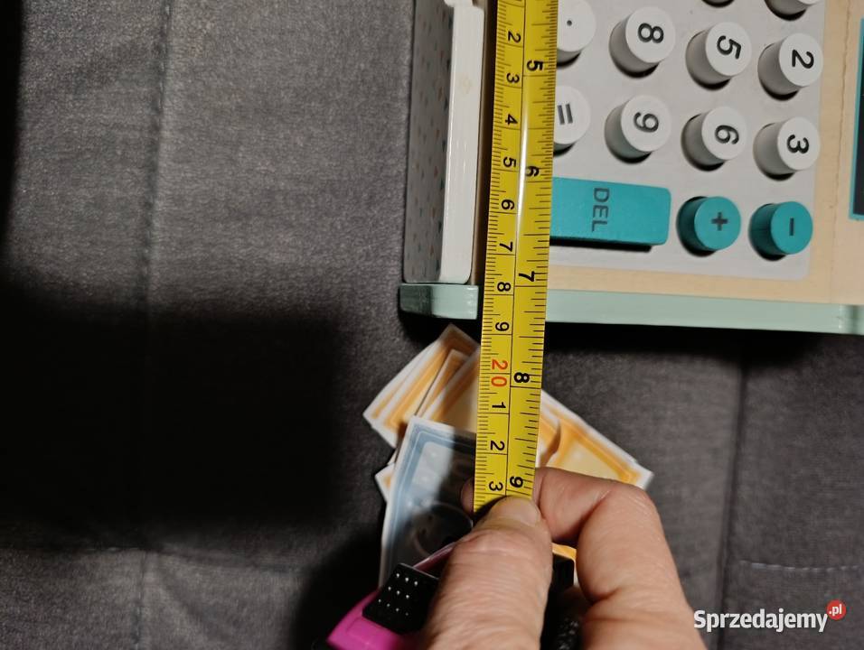 drewniana zabawka a dokładniej pastelowa kasa