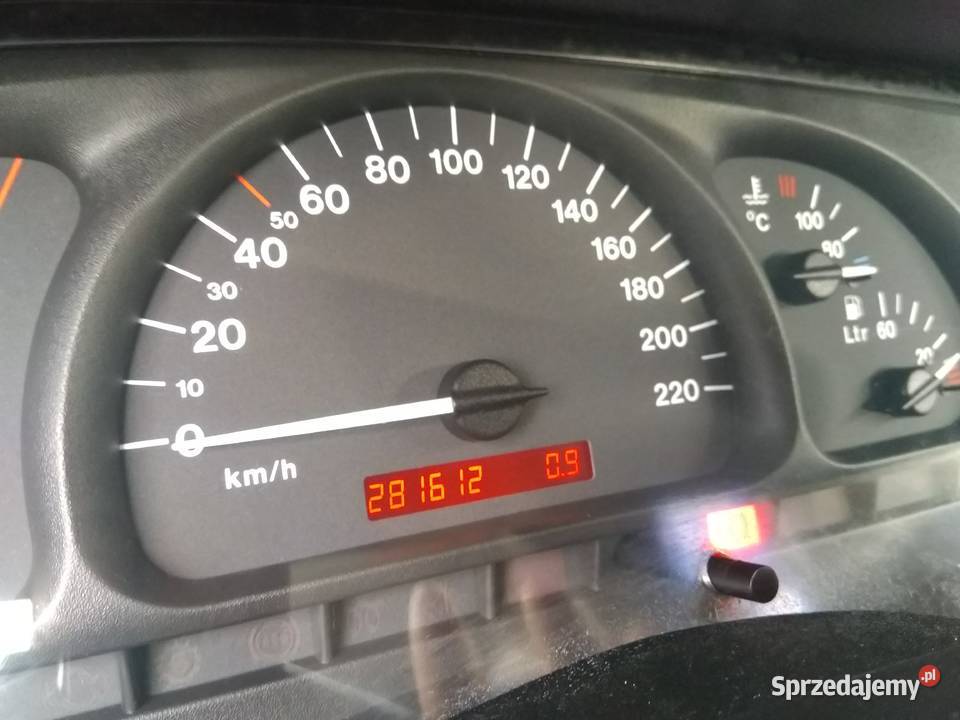 vectra b 16 8v z gazem idealna 1600cm3 łódzkie Skierniewice