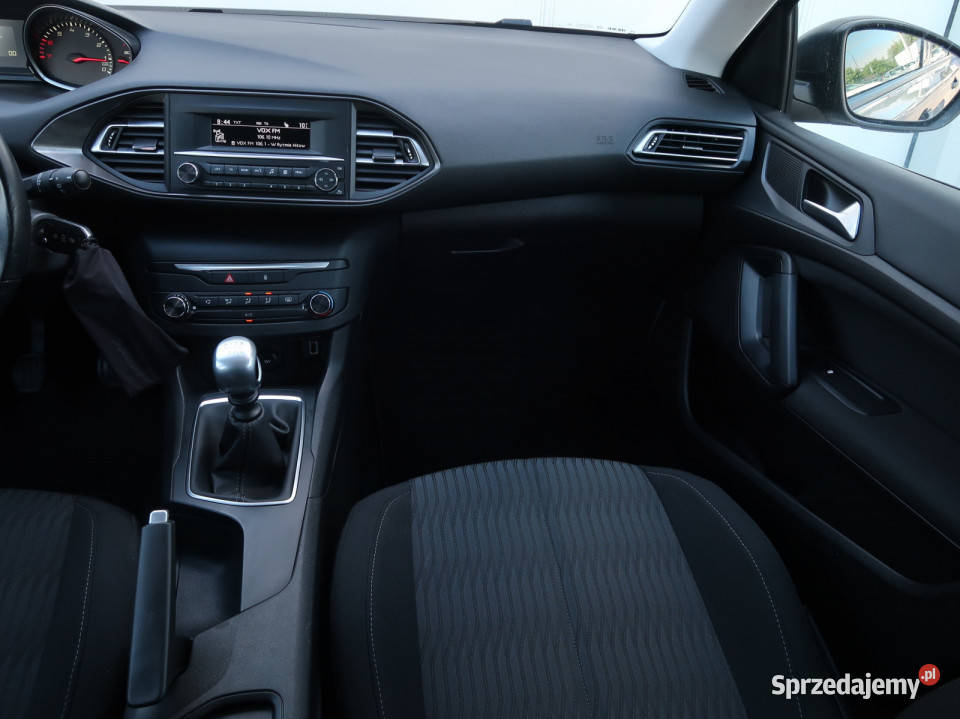 Peugeot 308 12 PureTech tempomat 308