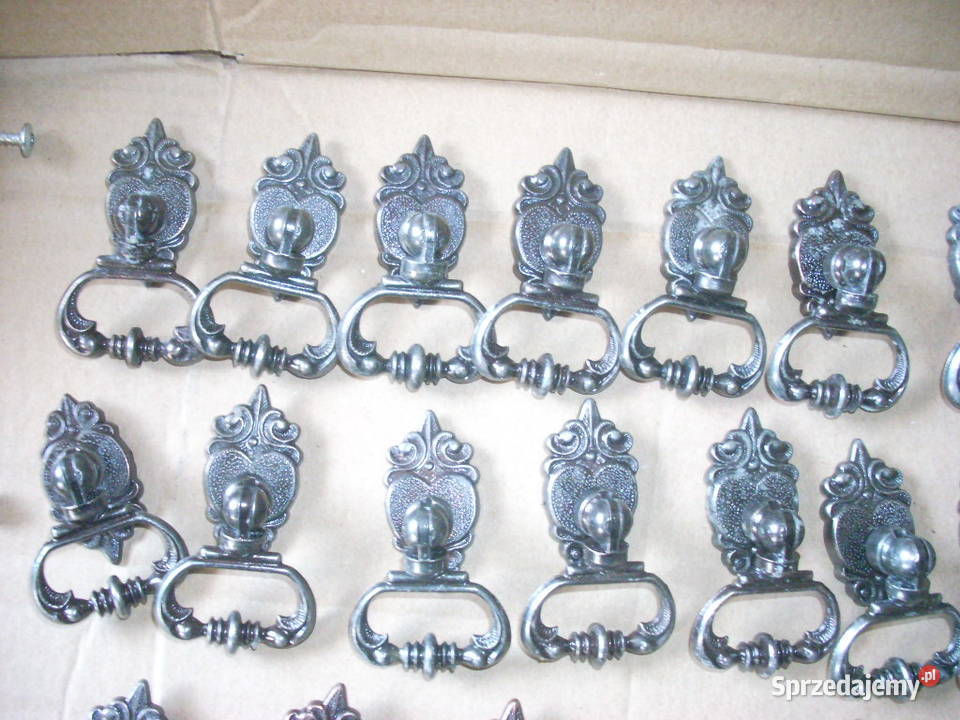 Uchwyty meblowe Akcesoria meblowe Marki