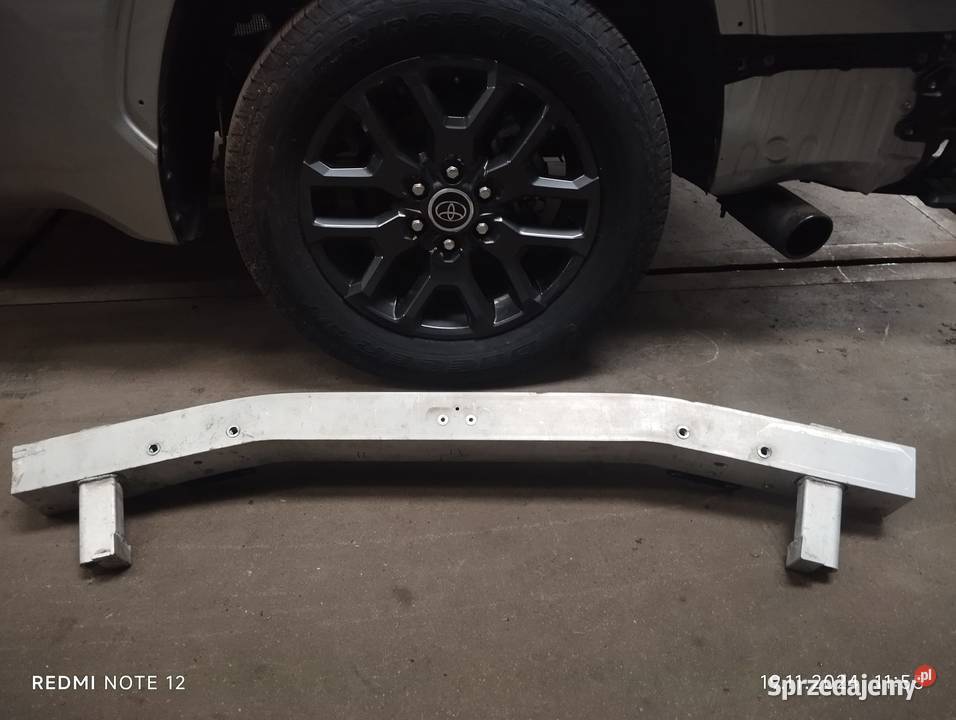 Toyota Tundra belka zderzaka wzmocnienie przód Mojusz sprzedam