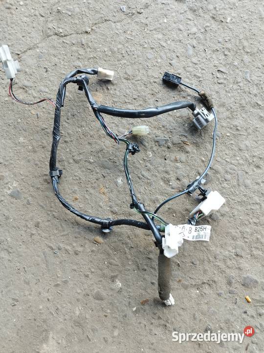 Instalacja klapy bagażnika MAZDA 323f bj osobowe Jasło