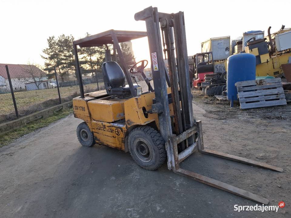 Wózek widłowy Bułgar DV 1786 silnik Perkins 4 w dolnośląskie Targoszyn