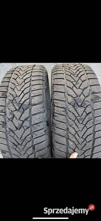 Opony zimowe 22545 R17 Siedlce sprzedam