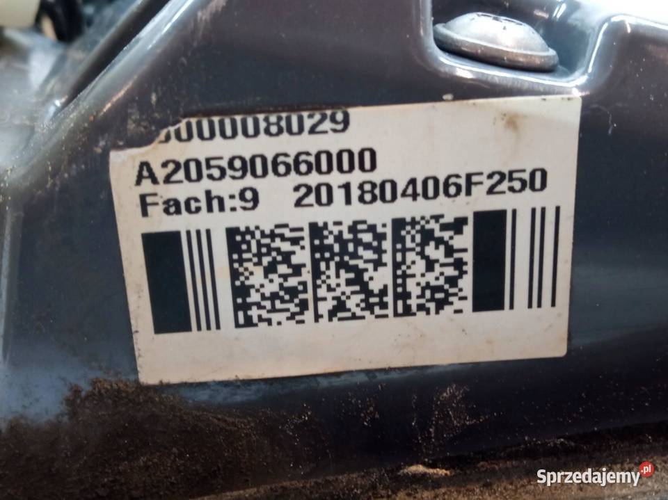 LAMPA TYŁ W KLAPĘ PRAWA KOMBI EUROPA A2059066000