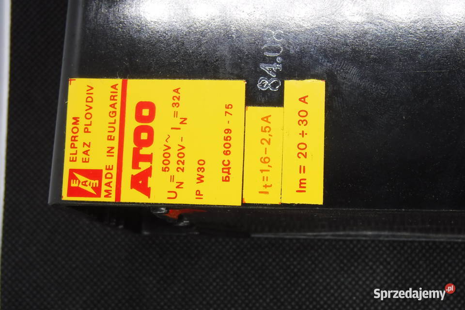 AT00 Wyłącznik silnikowy 32A przełącznik Szydłowiec