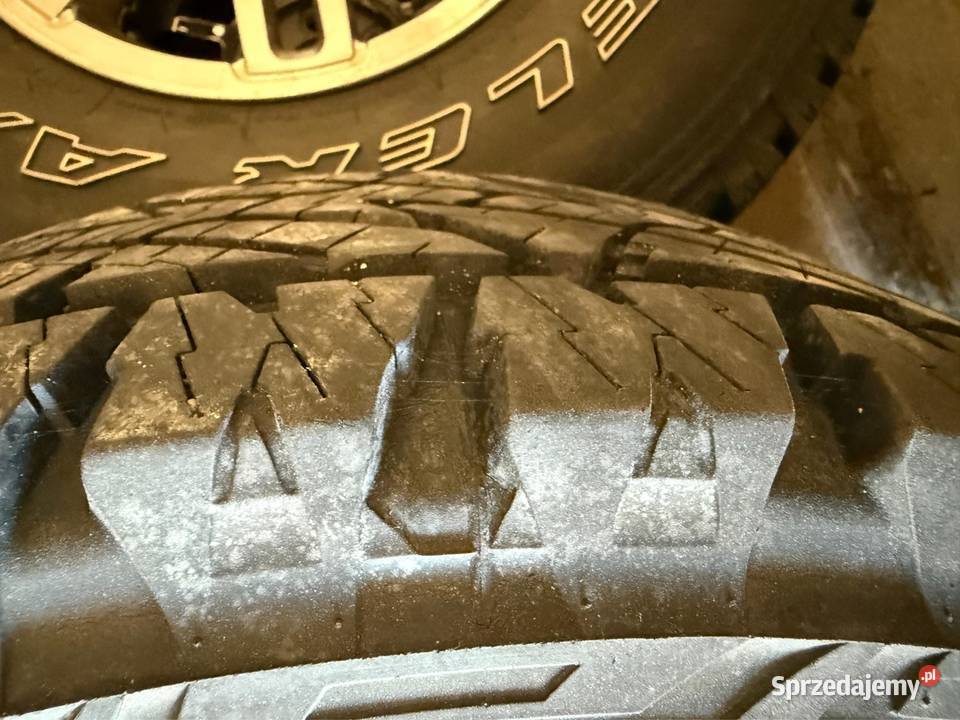 2857516 z felgami do Hummer H3 śląskie Niezdara sprzedam