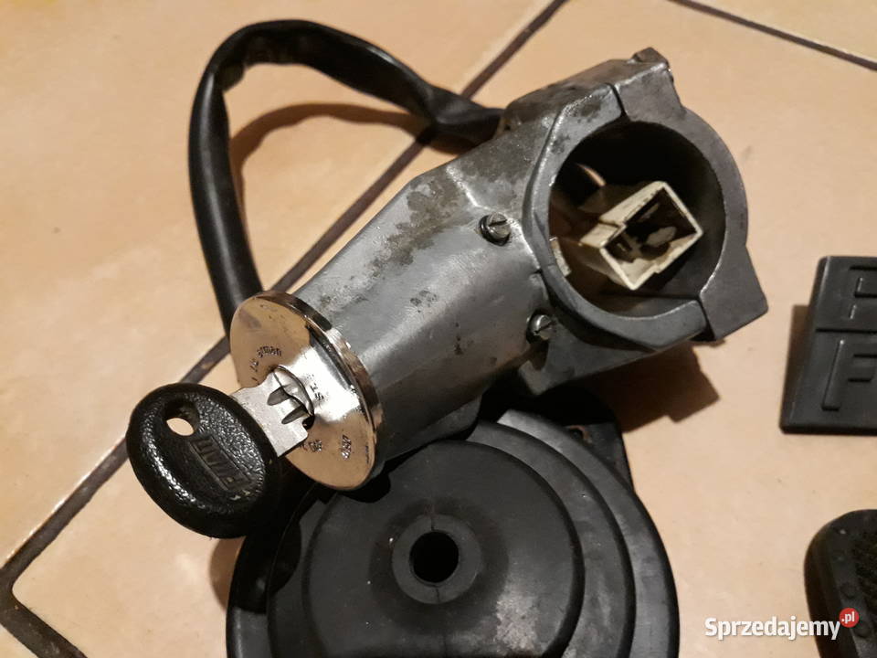 Przełącznik kierunkowskazówpająk Fiat 126p125p Leszno