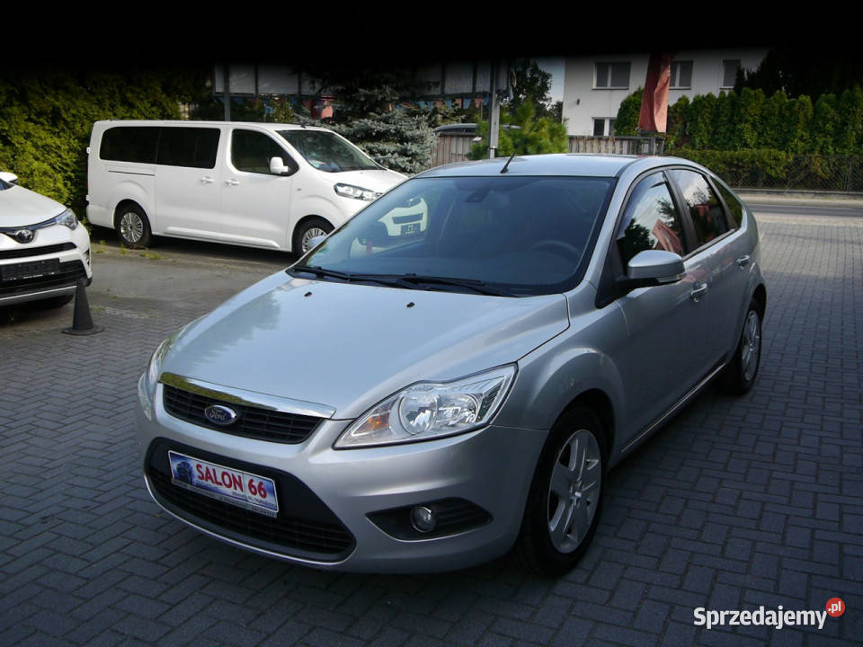 Ford Focus 16mpi Stan Idealny bez rdzy czujnik zmierzchu Focus sprzedam
