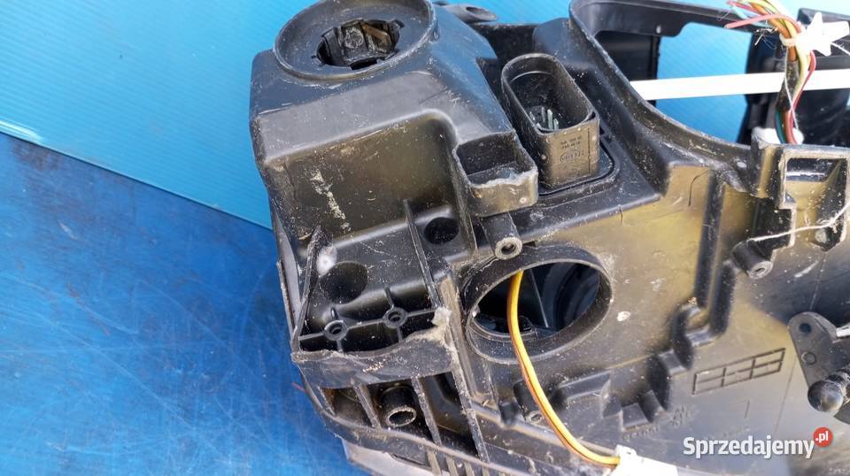 LAMPA REFLEKTOR LEWY PRZÓD EU 4F0941029CP XENON Nowy Tomyśl