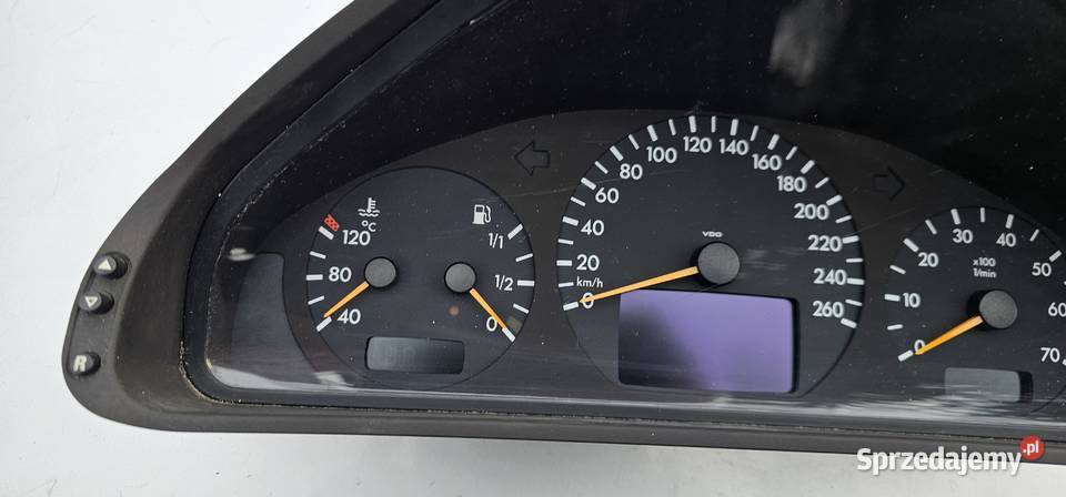 Licznik mercedes w208 20k 2085403711 Rok produkcji 1999 Zbąszyń