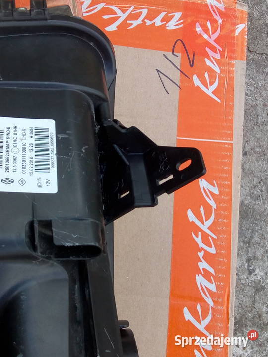 Reflektor lampa prawa przednia Renault Clio IV Poznań