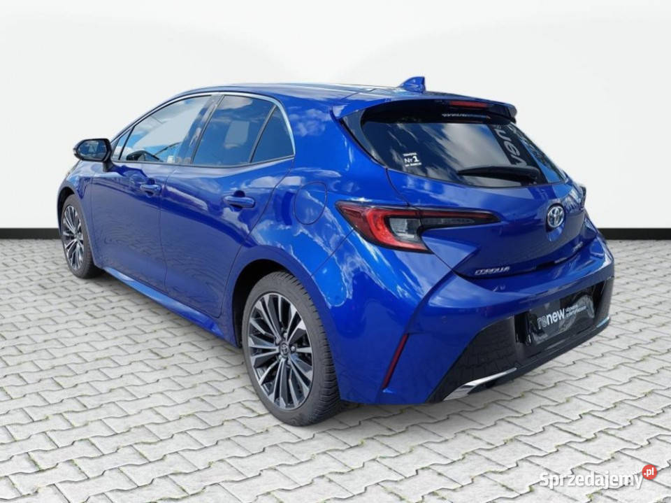 Toyota Corolla 2023r Salon Niski przebieg sprzedam