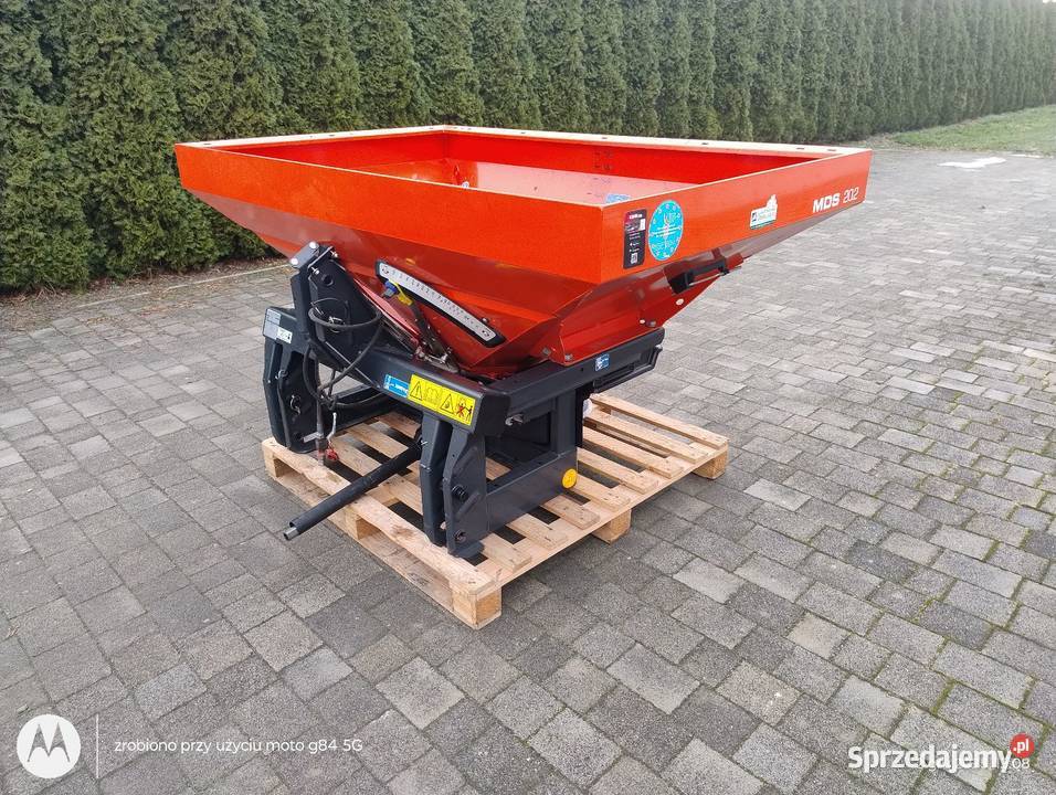 Rozsiewacz nawozów rauch mds 202 łódzkie Charłupia Wielka