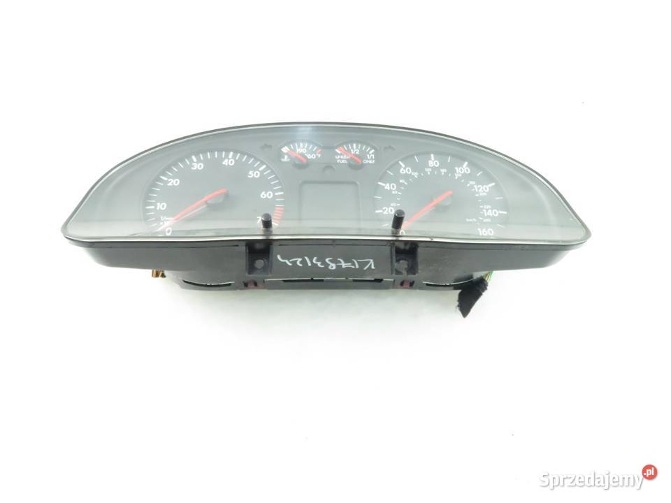 LICZNIK VW PASSAT B5 18 T 3B0919930S osobowe sprzedam