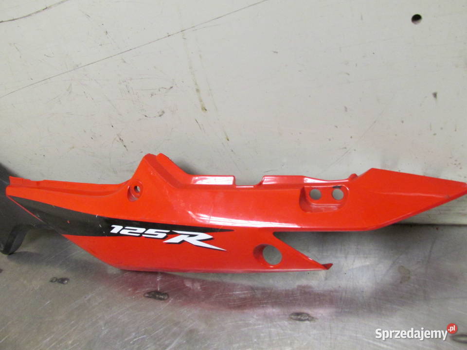 Prawy zadupek Honda CBR 125 Elementy nadwozia świętokrzyskie