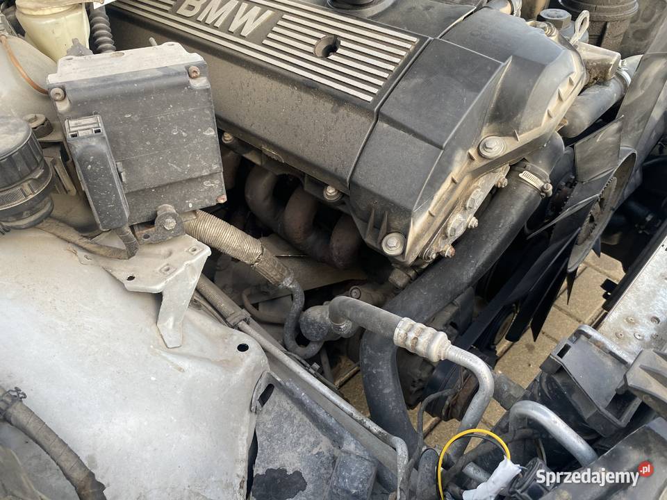 BMW 520i R6 20 1998cm3