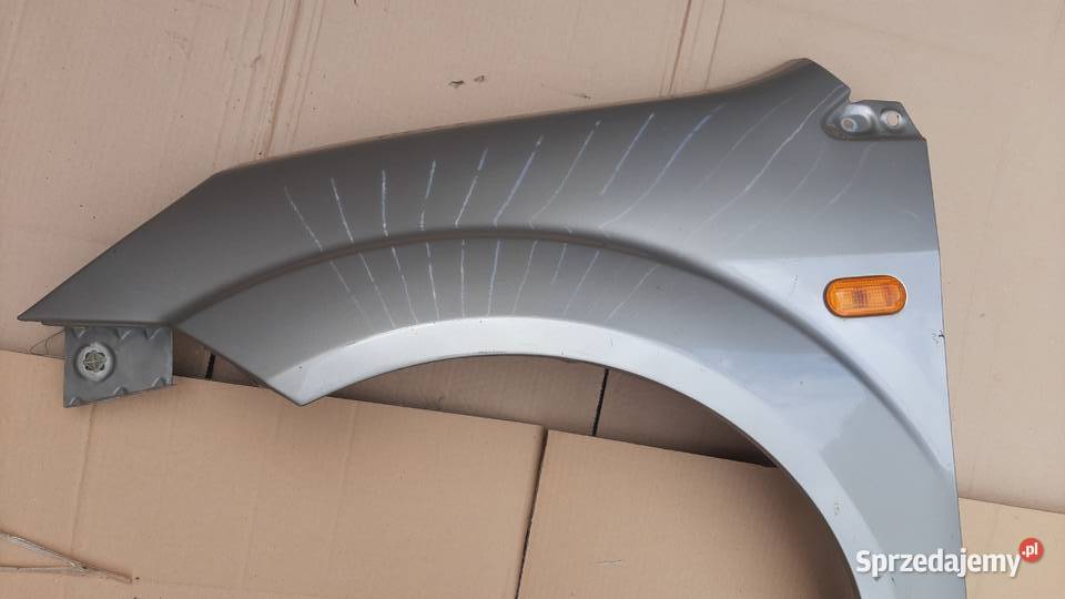 lak Q2 błotnik prawy lewy przód Ford Fiesta mk6 osobowe