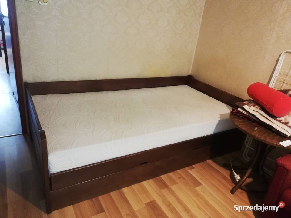 Sprzedam łóżko drewniane Łóżka