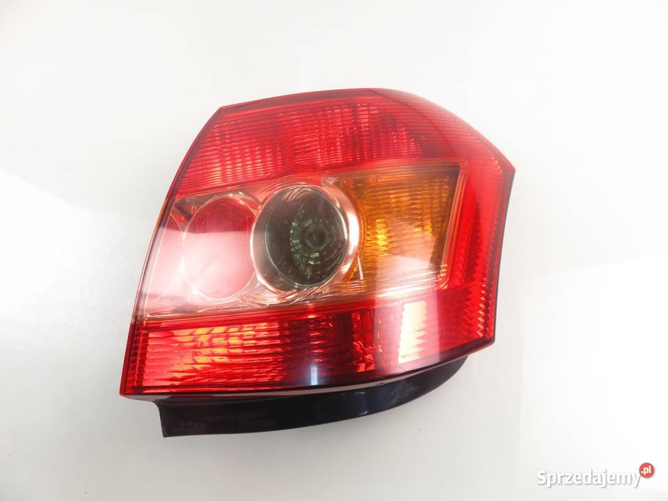 LAMPA LEWA TYLNA TOYOTA COROLLA E12 8155002300