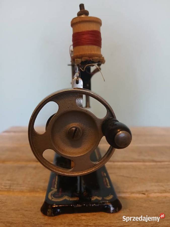 Zabytkowa miniaturowa maszyna do szycia Kraków
