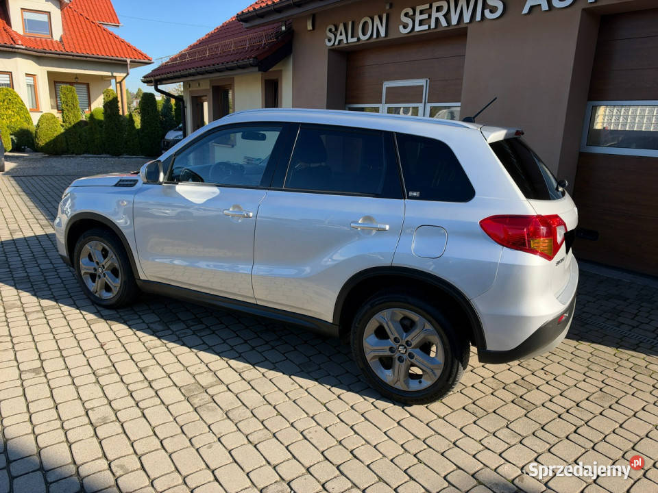 Suzuki Vitara 16 120 Klimatronik Navi Kamera światła LED Vitara Orzech