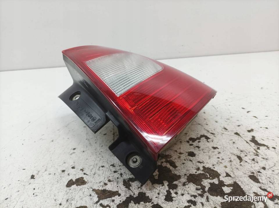 LAMPA TYŁ PRAWA KOMBI EU 3T9945096 Skoda Superb Lampy tylne sprzedam