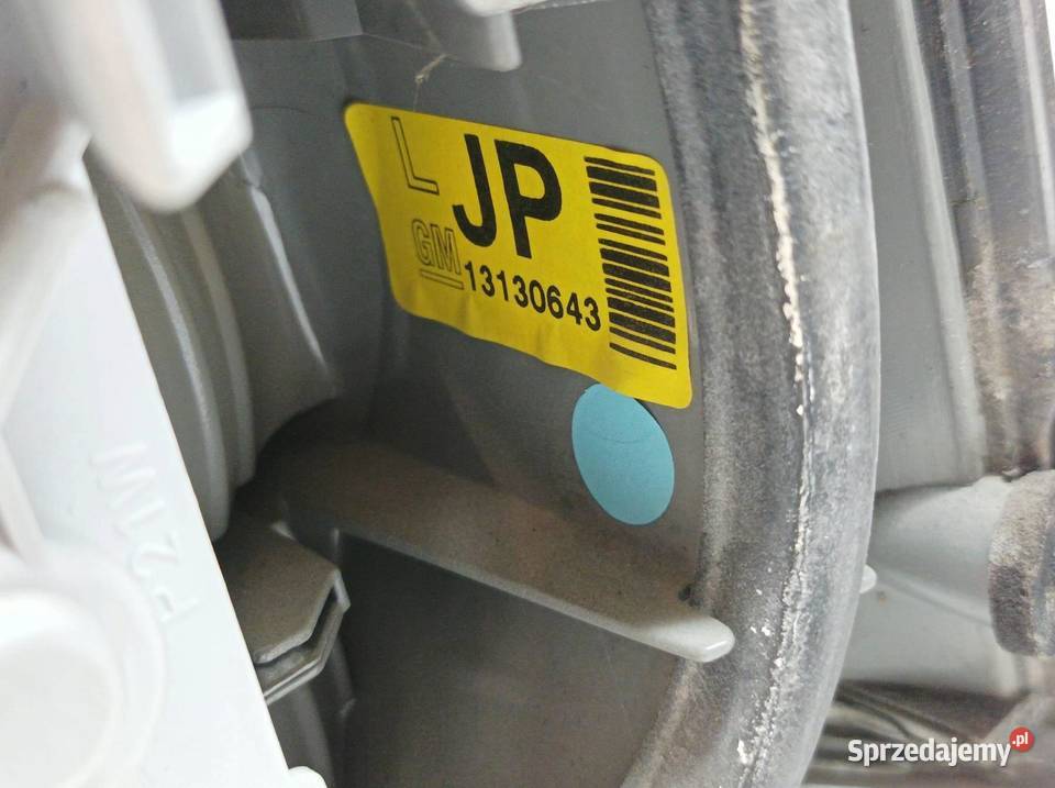 LAMPA TYŁ KOMPLET HB 5D 13130643 Opel Vectra III Rok produkcji 2003 Lampy tylne Części samochodowe sprzedam