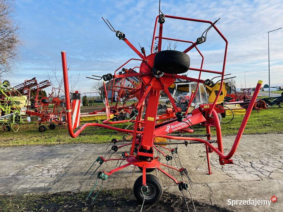 Przetrząsarka Kverneland Taarup 8055 Chwałkowo sprzedam